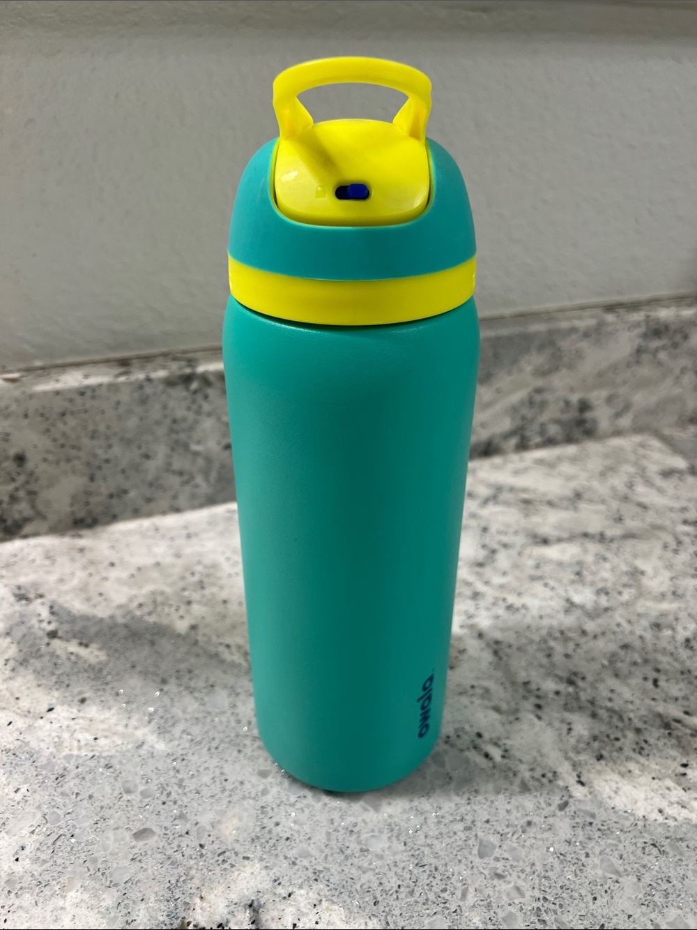 Owala 32 Oz Freesip Neon Basil - Picture 11 of 16